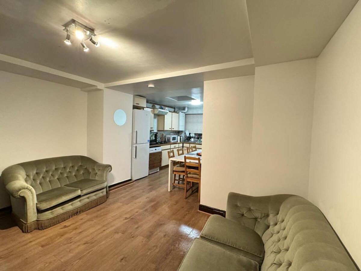 London Stockwell Station Apartment Номер фото