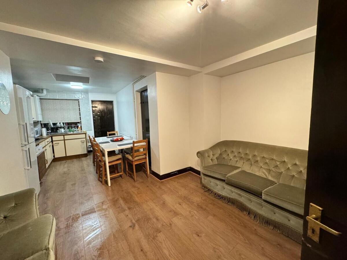 London Stockwell Station Apartment Номер фото